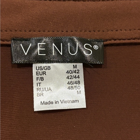 VENUS 
Brown Button-Down Ruched Top - Picture 4 of 4